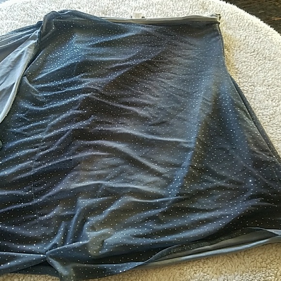 Dot's large gorgeous dress - Picture 1 of 4